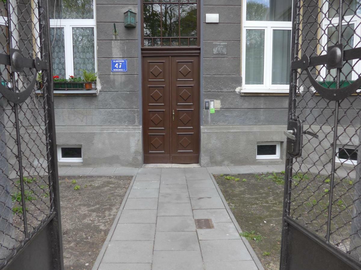 Apartament M15 Διαμέρισμα Krasków Εξωτερικό φωτογραφία
